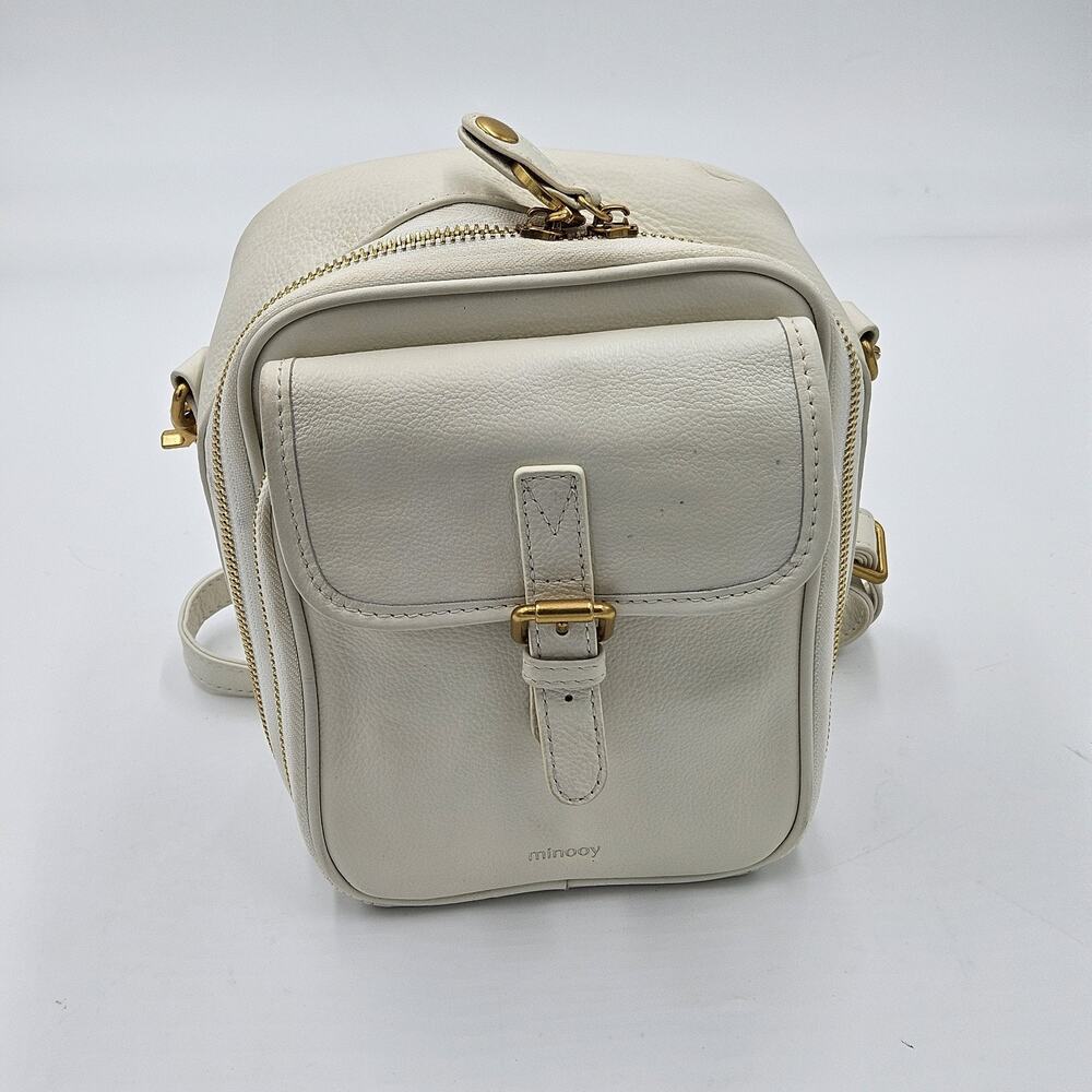 Minooy Naya White Gold Soft Leather Crossbody Travel Bag Built In Wallet Minimal